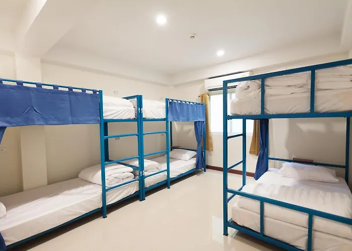 Happy Hostel